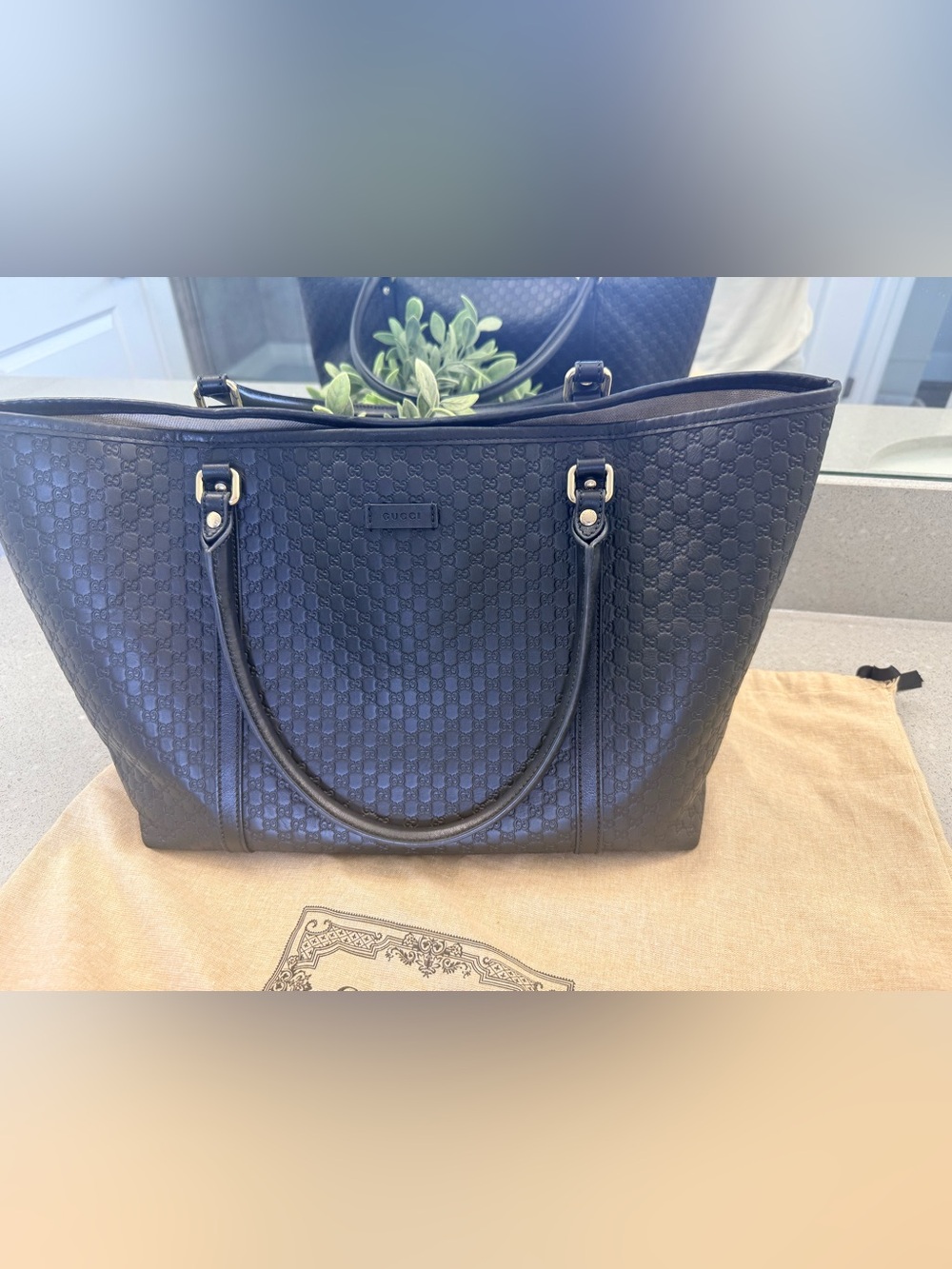 Gucci leather bag